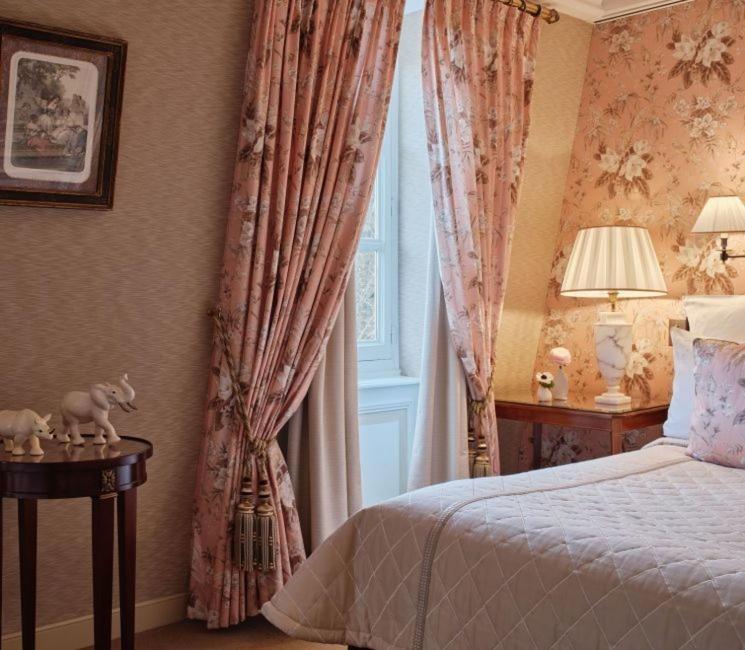 Hotel Domaine Les Crayeres Reims Habitación foto